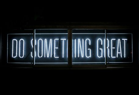 Digital Outreach - Do Something Great neon sign